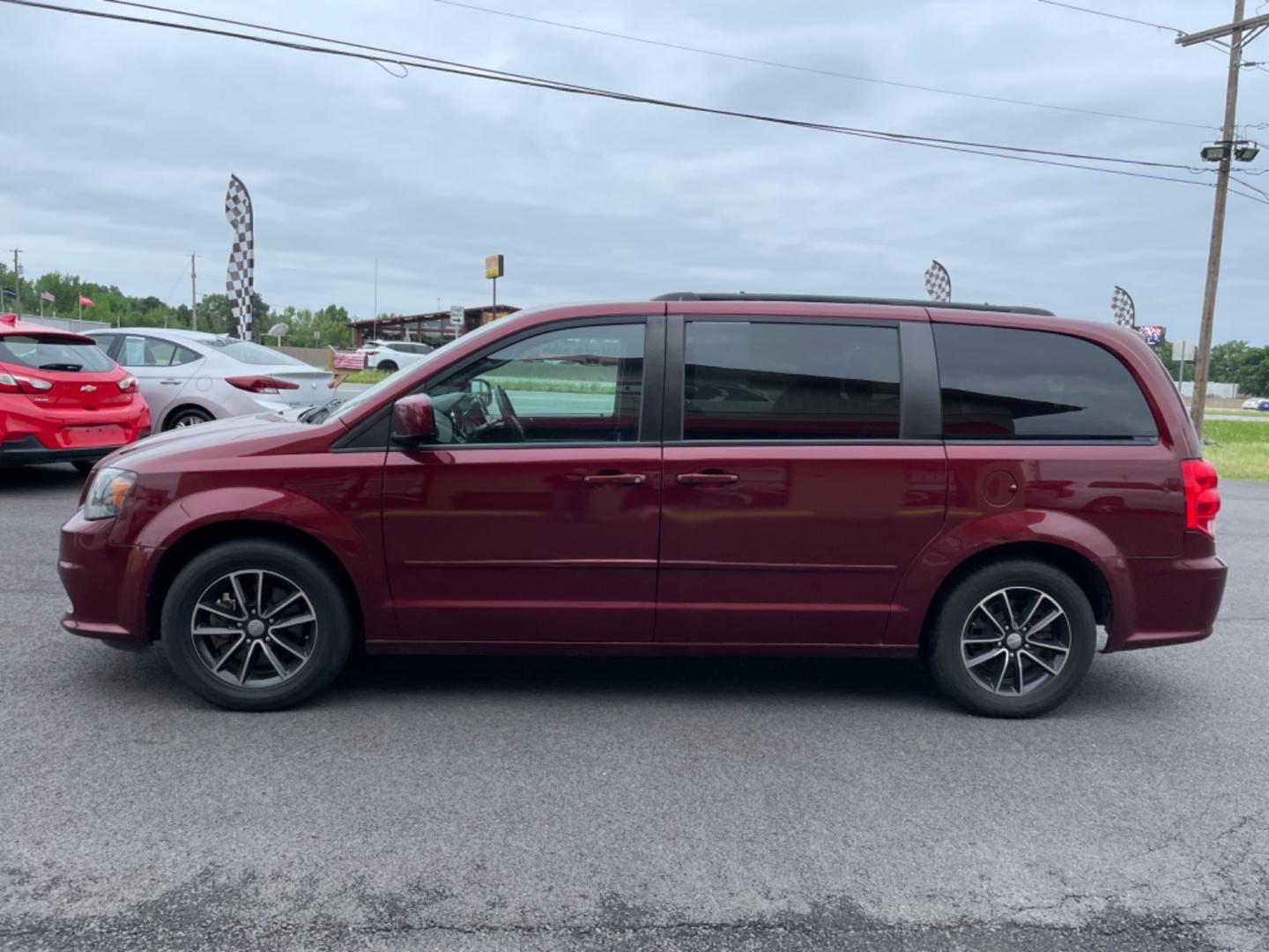 2017 Maroon Dodge Grand Caravan Passenger (2C4RDGBG9HR) with an V6, Flex Fuel, 3.6 Liter engine, Automatic, 6-Spd transmission, located at 8008 Warden Rd, Sherwood, AR, 72120, (501) 801-6100, 34.830078, -92.186684 - Photo#4